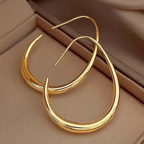 ✨Free People Agen Gold Water Drop Earrings - Picture 5 of 5